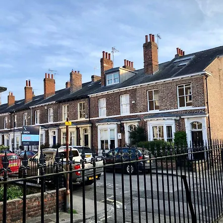 Trinity House Centre & Free Parking Apartment *