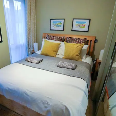 Trinity House Centre & Free Parking *