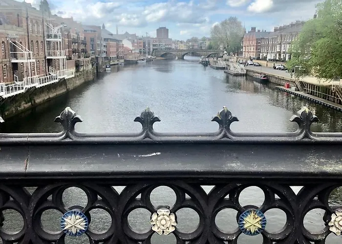 Trinity House Centre & Free Parking Γιορκ