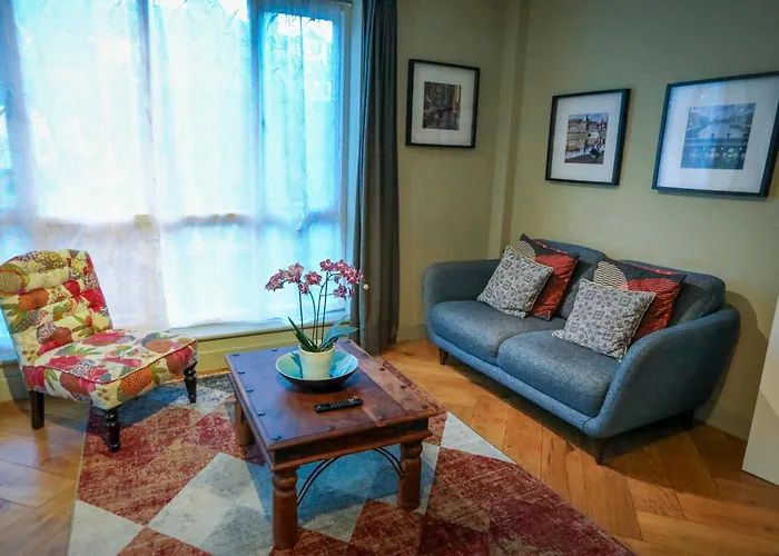 Διαμέρισμα Trinity House Centre & Free Parking