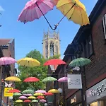 Trinity House Centre & Free Parking Apartment