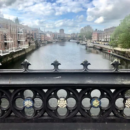 Trinity House Centre & Free Parking York