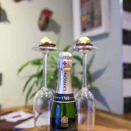 Trinity House Centre & Free Parking