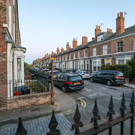 Trinity House Centre & Free Parking *