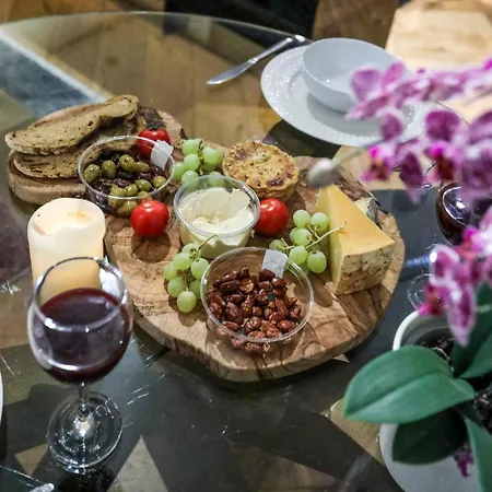 Trinity House Centre & Free Parking * York